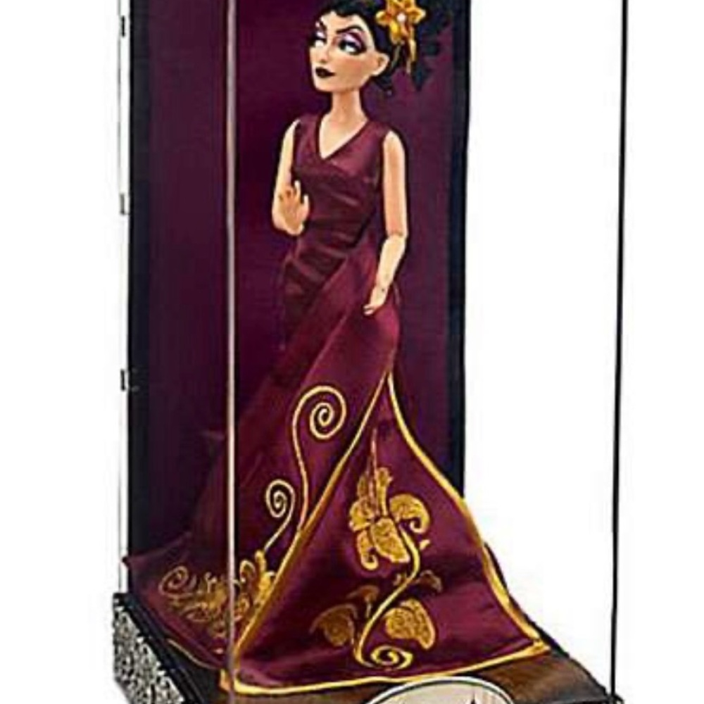 Disney Store Villains Designer Collection Mother Gothel Doll [Trendy Terror] - Picture 2 of 15